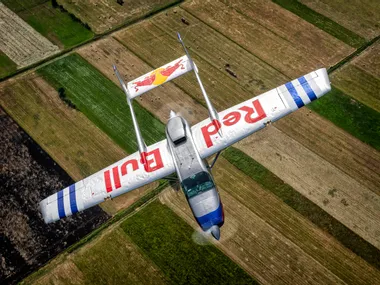 00_header_cessna_337_skymaster_push_pull_the_flying_bulls_photo_by_maciej_szamalek_new.jpg