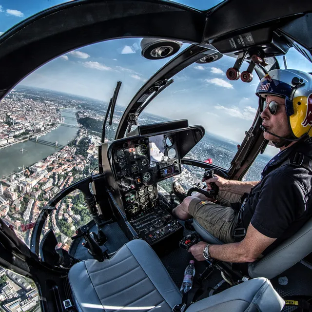 11_rainer_wilke_pilot_the_flying_bulls.jpg
