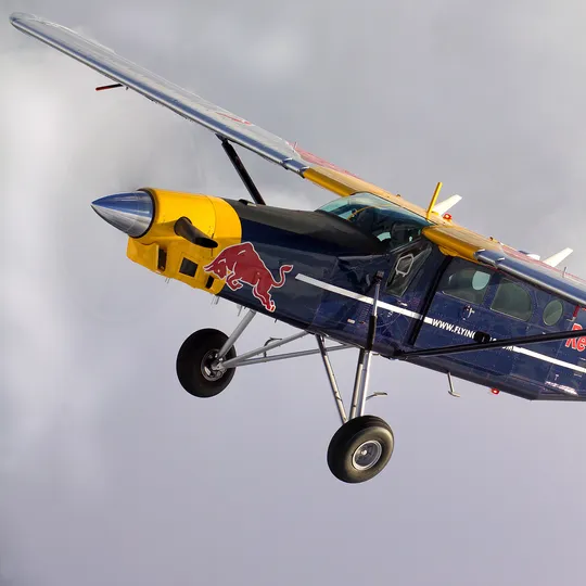 09_pilatus_porter_pc-6_the_flying_bulls.jpg