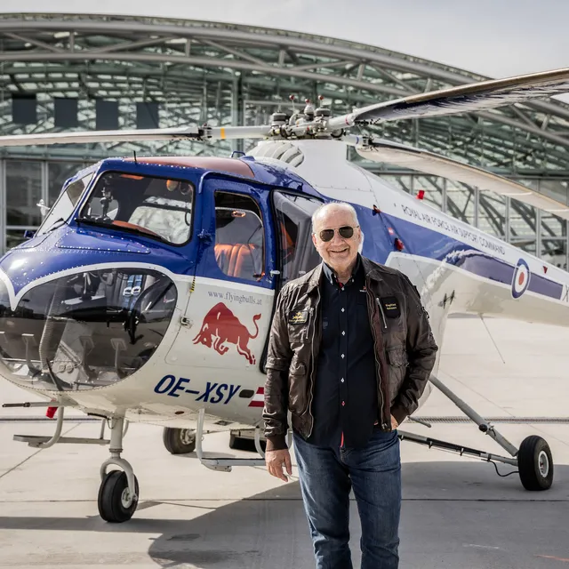 00_header_siegfried_schwarz_ehemaliger_chefpilot-helikopter_the_flying_bulls_photo_by_mirja_geh_2024.jpg