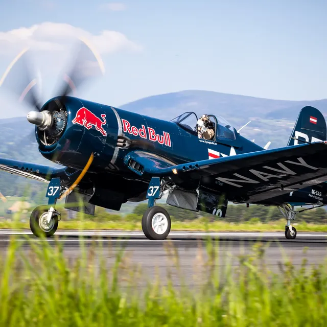51_chance_vought_f4u-4_corsair_the_flying_bulls_photo_by_goran_kroselj.jpg