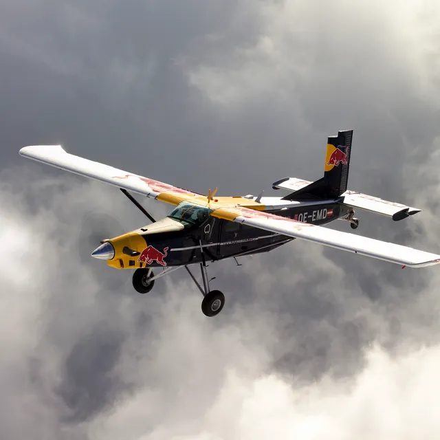 00_header_pilatus_porter_pc-6_the_flying_bulls.jpg