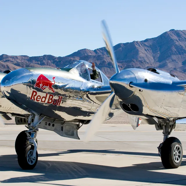 11_lockheed_p-38_lightning_the_flying_bulls.jpg