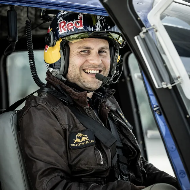 03_mirko_flaim_chefpilot-helikopter_the_flying_bulls_photo_by_mirja_geh_2024.jpg