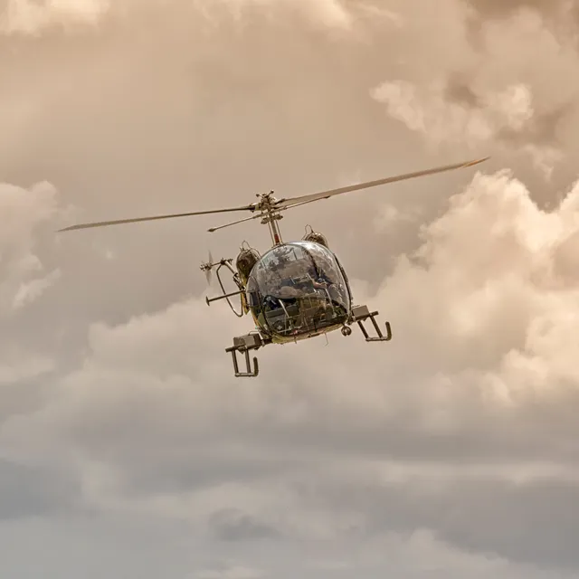 00_header_bell_47_g-3B-1_soloy_the_flying_bulls.jpg