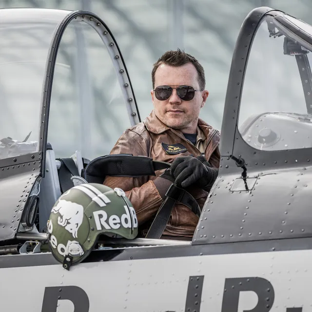 12_miguel_hochleitner_pilot_the_flying_bulls_photo_by_mirja_geh_2024.jpg