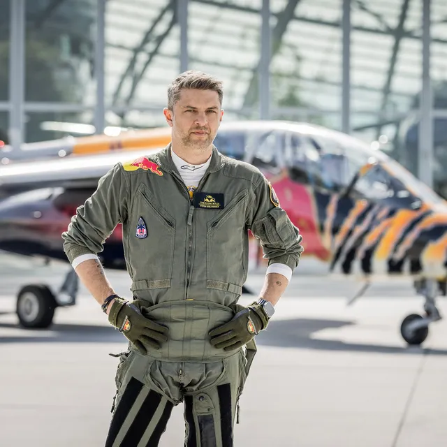 00_header_stefan_doblhammer_pilot_the_flying_bulls_photo_by_mirja_geh_2024.jpg