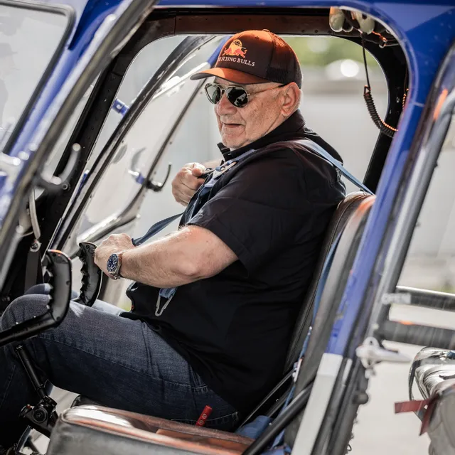 05_siegfried_schwarz_ehemaliger_chefpilot-helikopter_the_flying_bulls_photo_by_mirja_geh_2024.jpg